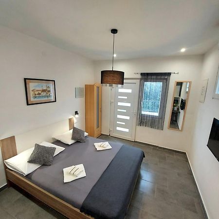 Apartment "Duma" Trogir Eksteriør bilde